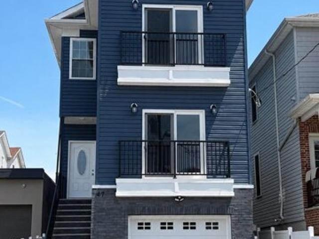 House for sale in Hudson, New Jersey