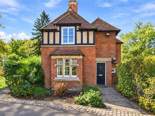 House for rent in London Borough of Hammersmith and Fulham, Greater London