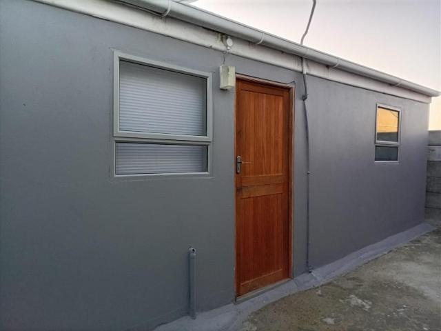 House for rent in Mitchells Plain, Western Cape