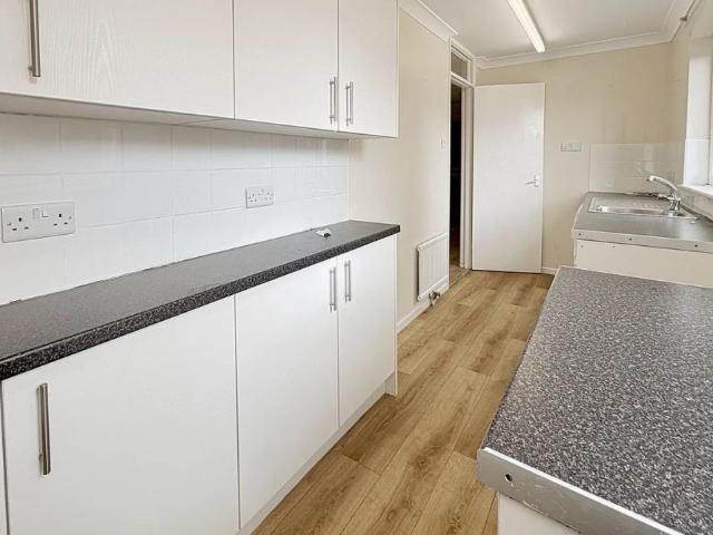 Apartment for rent in Clover Hill, East Bank