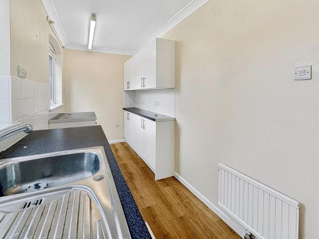 Apartment for rent in Clover Hill, East Bank