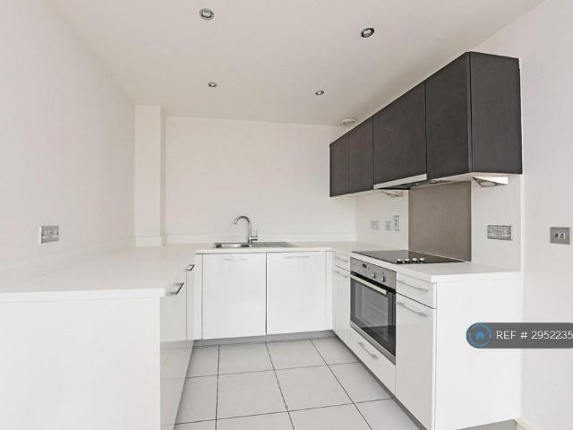 Apartment for rent in The Image, Pouchen End