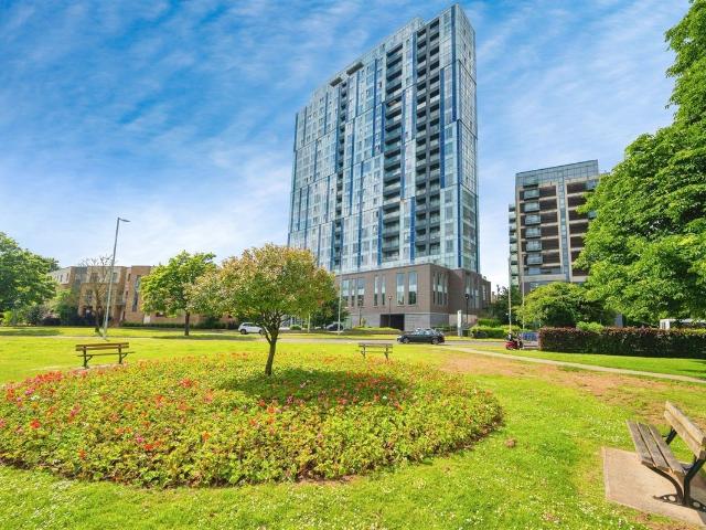 Apartment for rent in The Image, Pouchen End