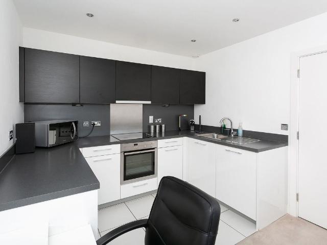 Apartment for rent in The Image, Pouchen End