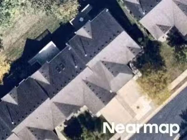 House for sale in Macomb