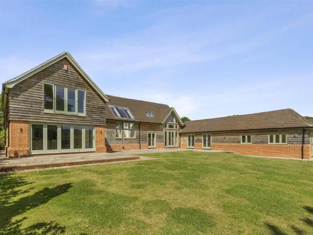 House for rent in Pachesham Park, Surrey
