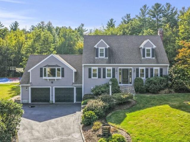 House for sale in Drumlin Farms, Hanson