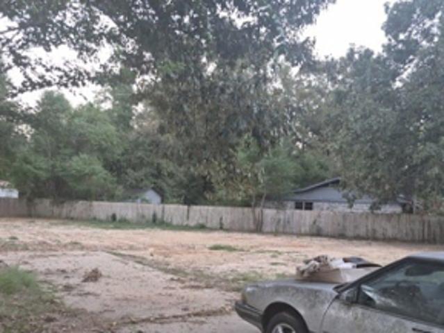 Land for sale in Uscarco, Bastrop