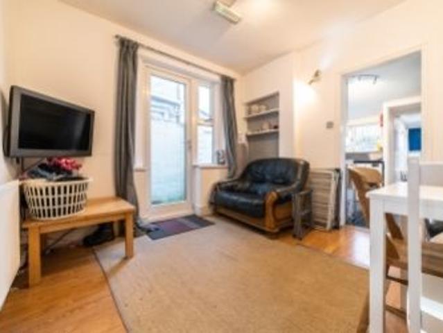 House for rent in Plasnewydd, Falcon Lodge