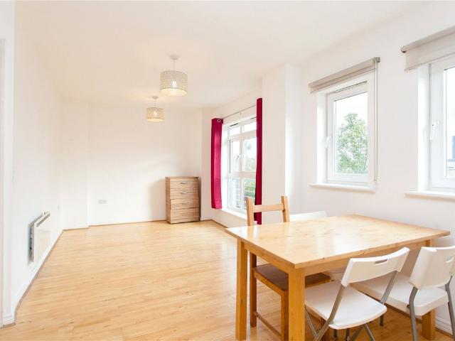 Apartment for rent in Shacklewell, Greater London