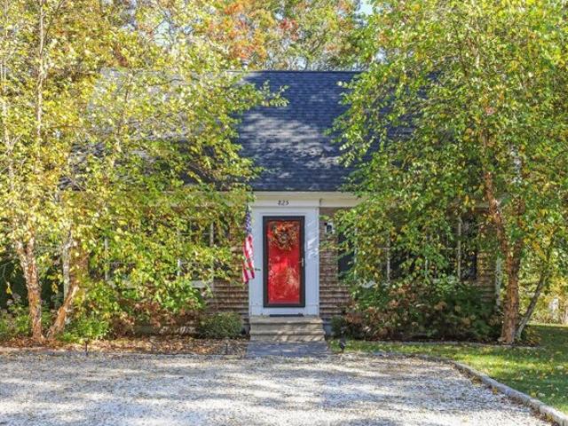 House for sale in Mashpee