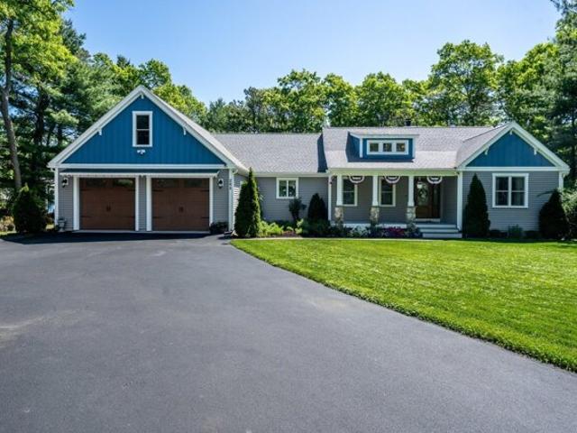 House for sale in Mashpee, Barnstable County