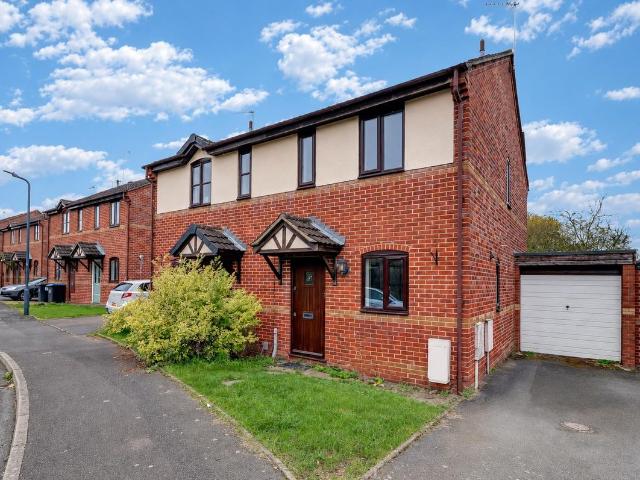 House for rent in Sydenham, Green Close