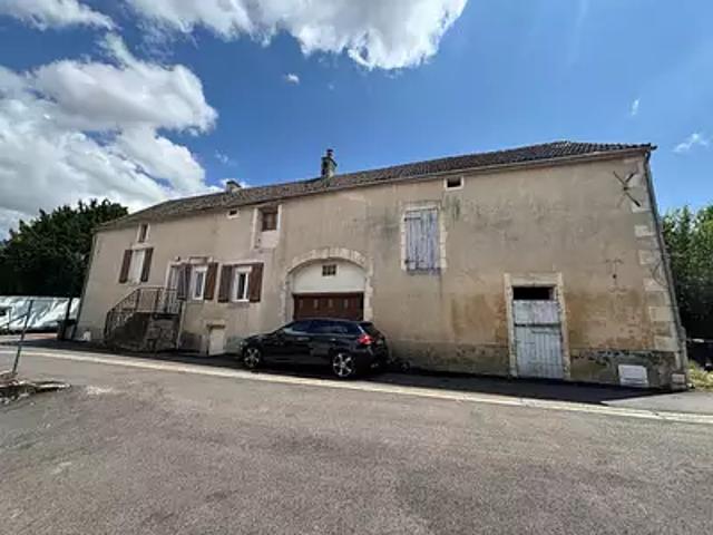 Maison vente à Auxerre, Coulangeron
