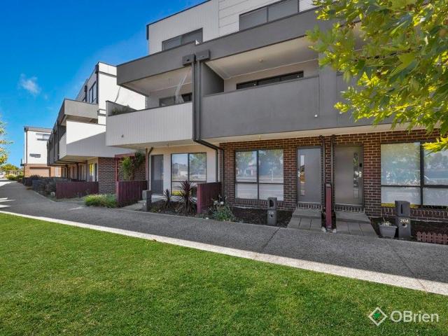 Townhouse for sale in Pakenham