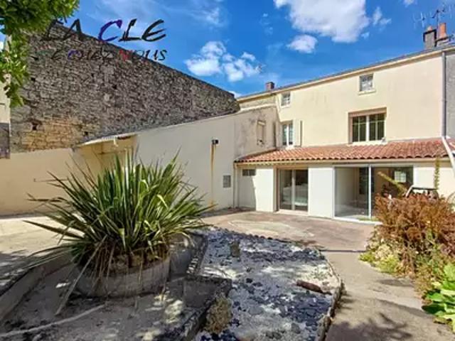Maison vente à Coulonges-sur-l'Autize, Deux-Sèvres