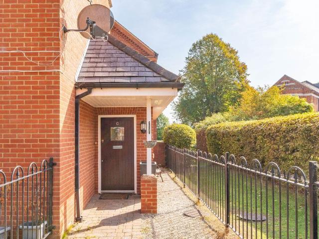 Apartment for rent in Netherne-on-the-Hill, Reigate and Banstead
