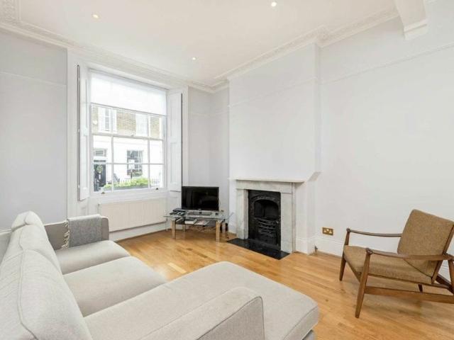 House for rent in Chelsea, Cat Hill