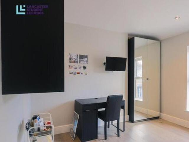 House for rent in Bowerham, Bare