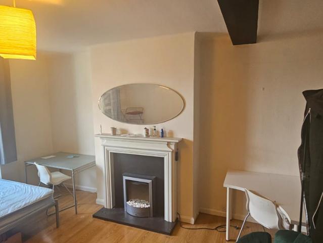 Room for rent in Coundon, West Midlands