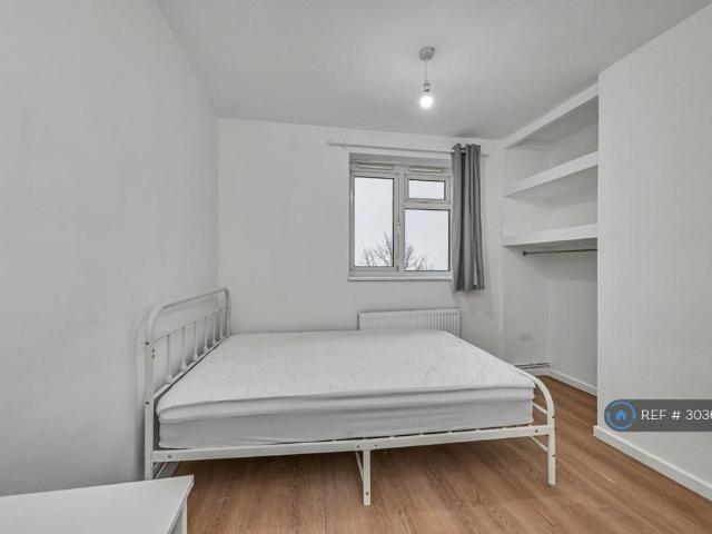 Apartment for rent in Upper Sydenham, Greater London