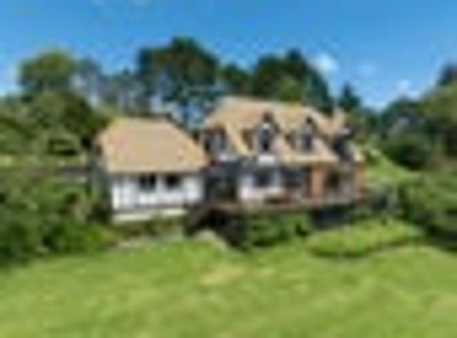 House for sale in Awhitu