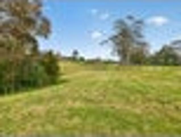 Land for sale in Pāremoremo, Upper Harbour