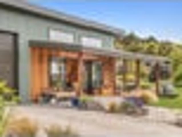 House for sale in Otakou