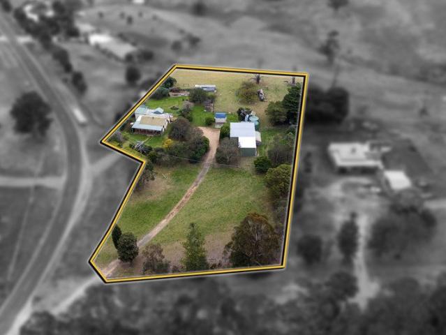 Cottage for sale in Swan Reach, Victoria