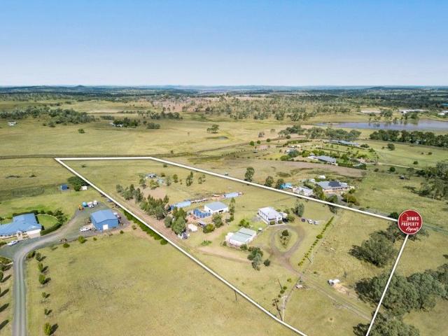 Cottage for sale in Pittsworth, Queensland