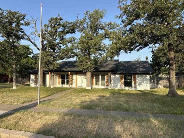 House for sale in Pantego, Texas