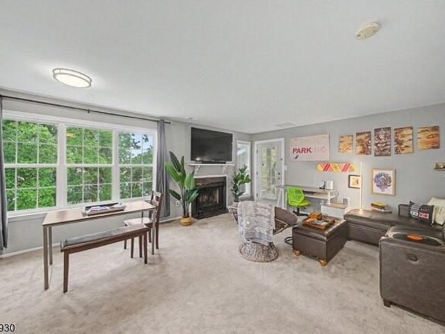 Condo for sale in The Pointe at Galloping Hill, Union