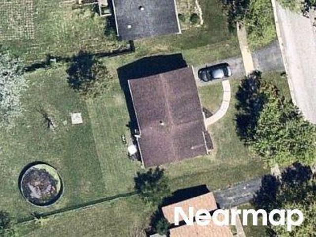 House for sale in Country Club Hills