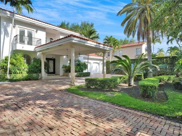 House for sale in Coral Gables