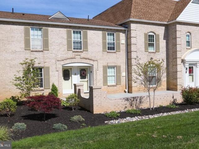 Condo for sale in York
