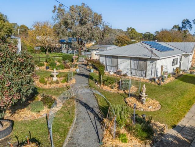 House for sale in Glenthompson, Victoria