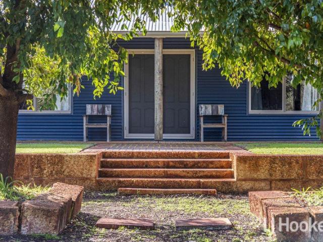 Cottage for sale in Birchmont, Western Australia