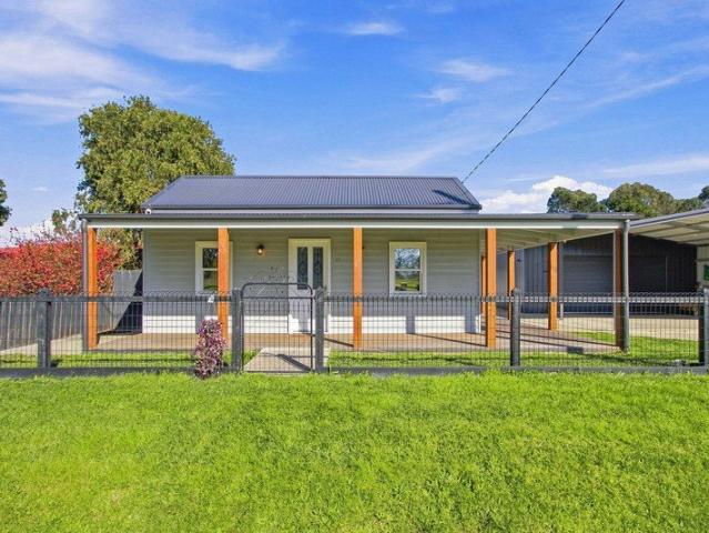 House for sale in Toongabbie, Victoria