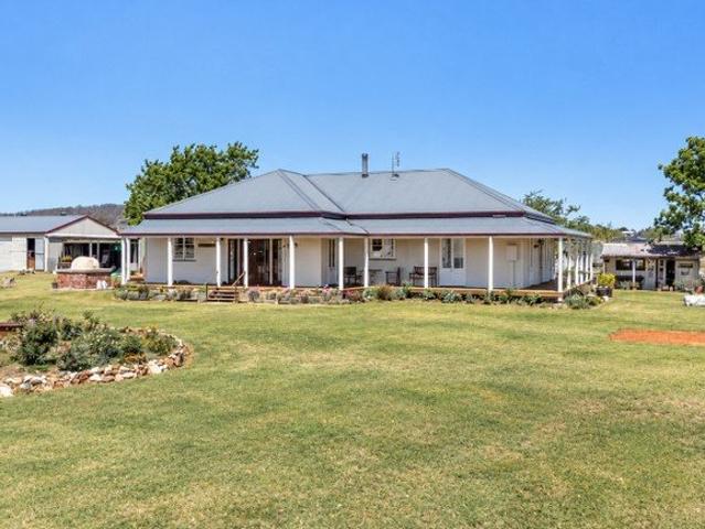 House for sale in Tenterfield, Tenterfield Shire Council
