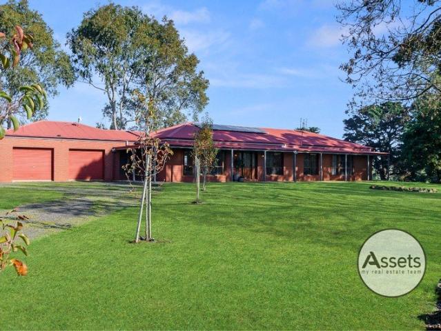 Cottage for sale in Bolwarra, Victoria