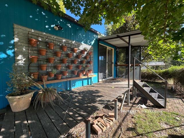 Apartment for rent in Wooragee, Victoria