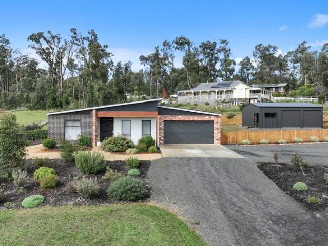 House for sale in Darlimurla, Victoria