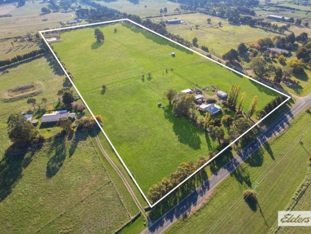 Cottage for sale in Kyneton, Victoria