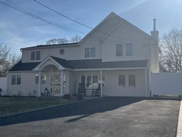 House for sale in Holtsville, Town of Brookhaven