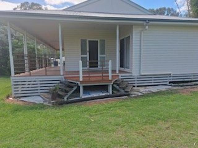 Cottage for sale in Tamborine, Queensland