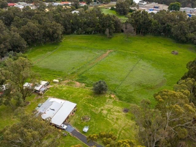 Cottage for sale in Capel, Western Australia