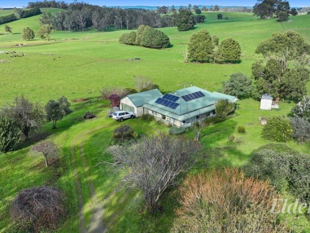 Cottage for sale in Neerim South, Victoria