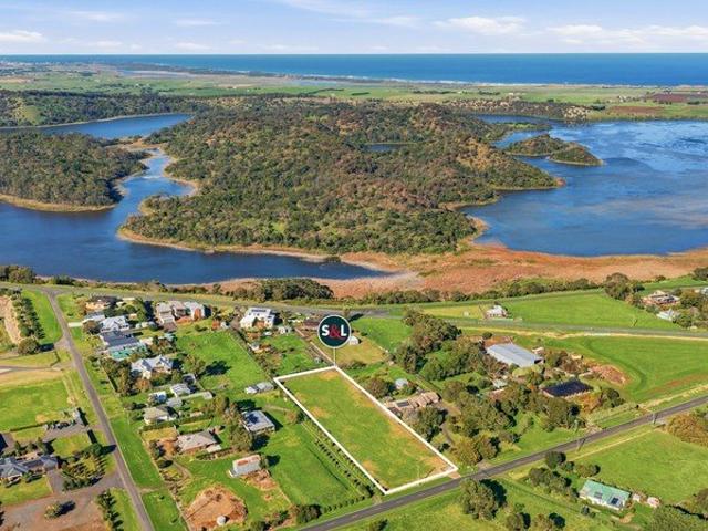Land for sale in Koroit, Victoria