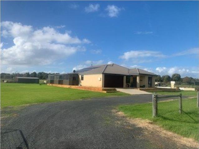 House for sale in Stratham, Western Australia