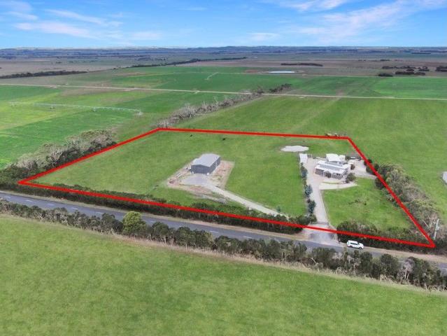 House for sale in Buffalo, Victoria